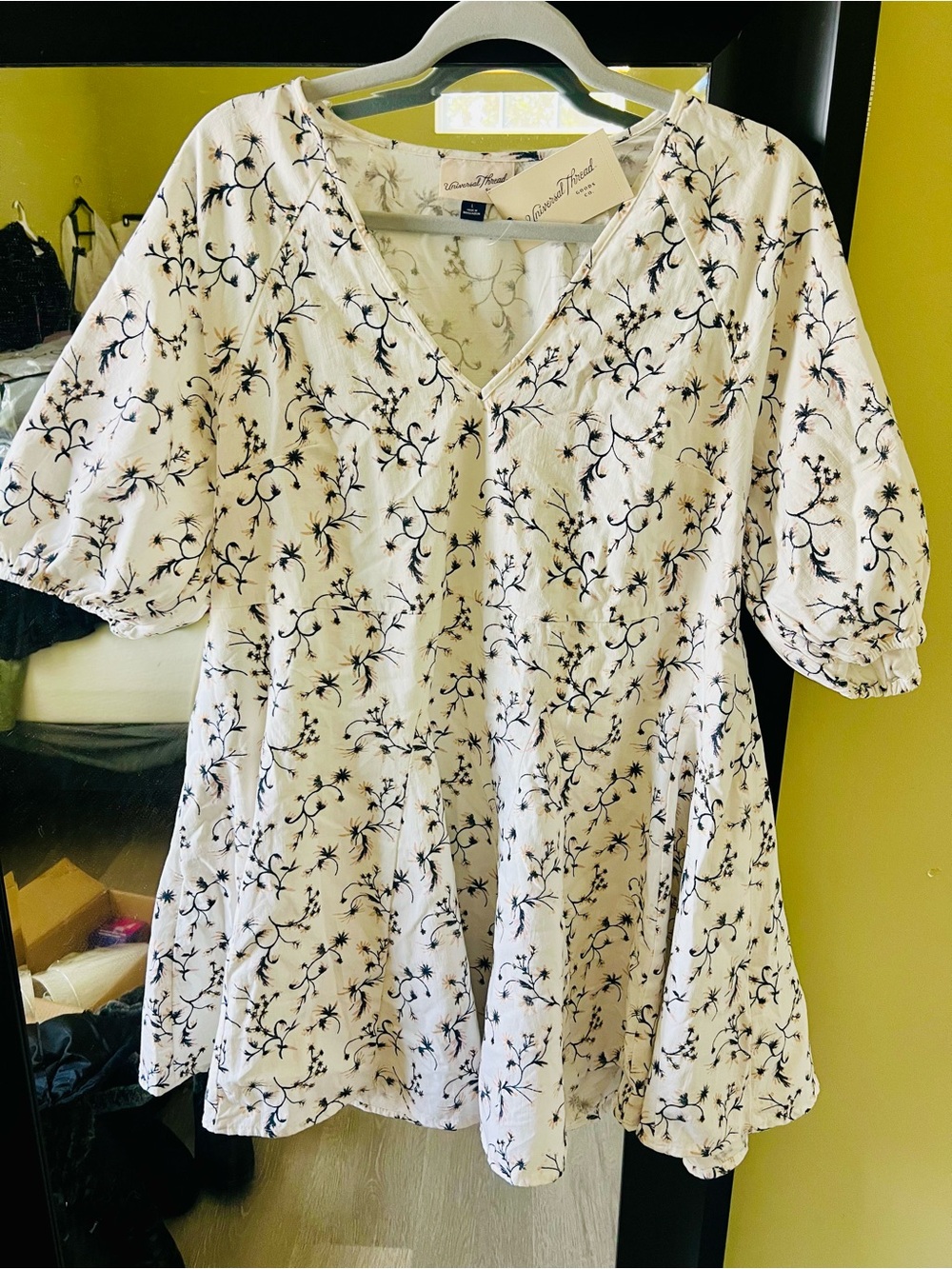 Universal Thread Cream V-Neck Tunic with Navy Floral Vine Print